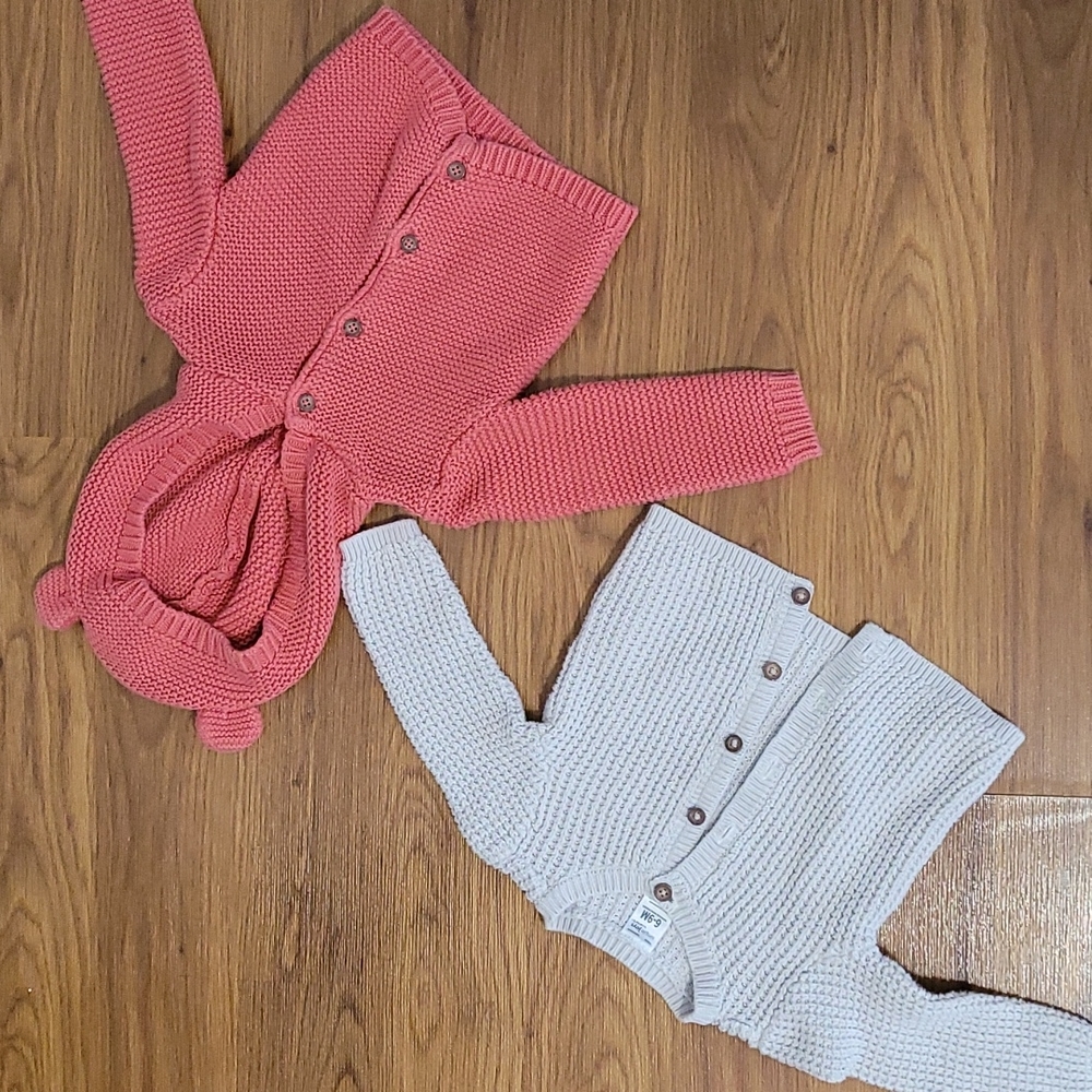 Set of 2 Carter's Knit Cardigans Size 6-9 Months